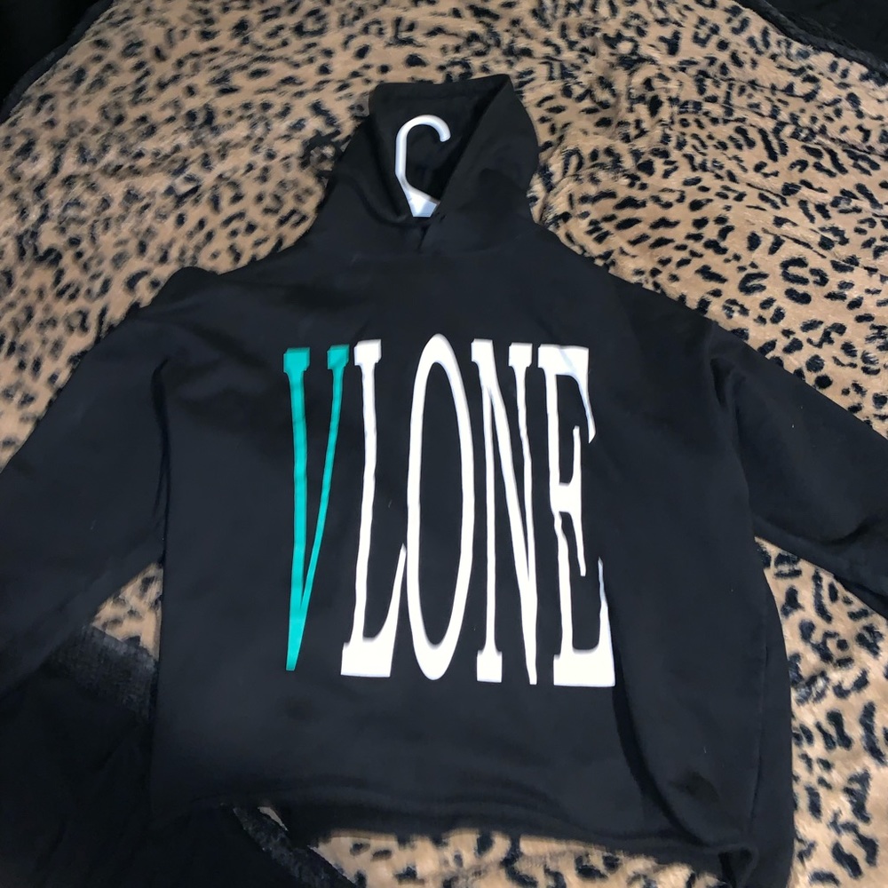 Authentic VLONE hoodie! Need gone ASAP need the money for rent 150$ OBO